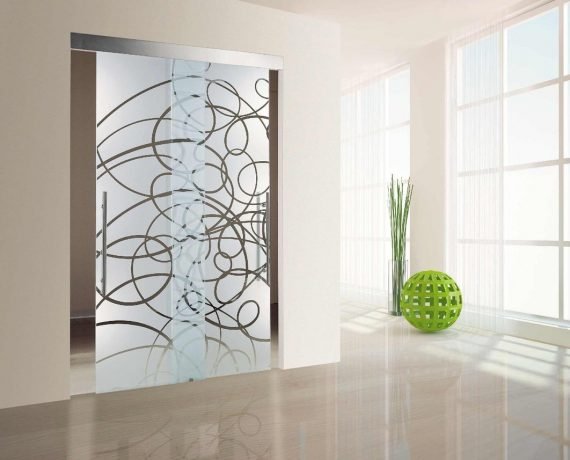 Стеклянные перегородки с декором