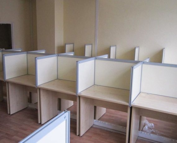 Глухие настольные экраны