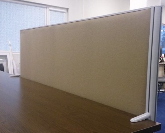 Глухие настольные экраны