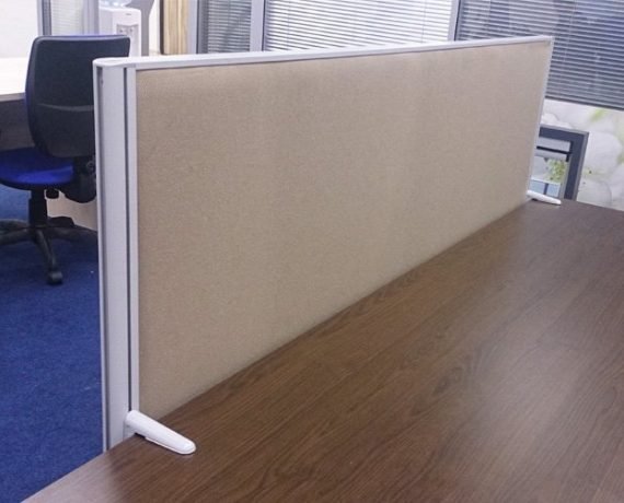 Глухие настольные экраны